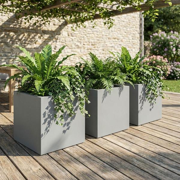 Lot de 3 pots de fleurs carrés 38 cm gris béton, jardinière 25 L en plastique pour intérieur & extérieur, résistante au gel & aux UV, poids léger