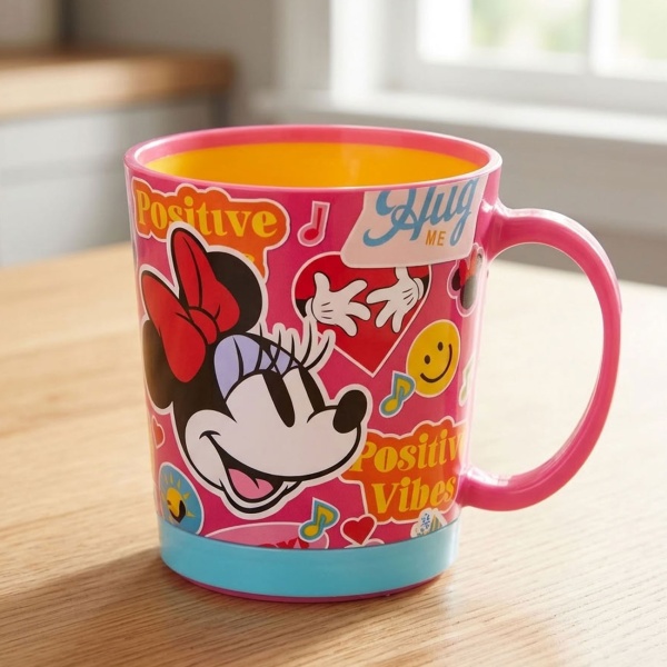 Gobelet enfant Minnie Mouse avec protection anti-renversement 410 ml : gobelet en plastique coloré et pratique pour l’école, la crèche et les déplacements