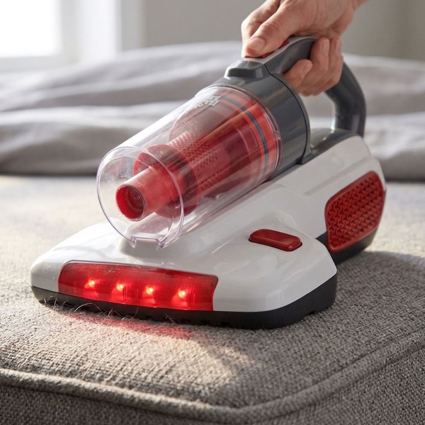 Aspirateur pour matelas avec lumière UV, 400 W, aspirateur à main sans sac pour matelas, canapés, coussins et tissus d’ameublement, avec filtre HEPA lavable et câble de 4,5 m